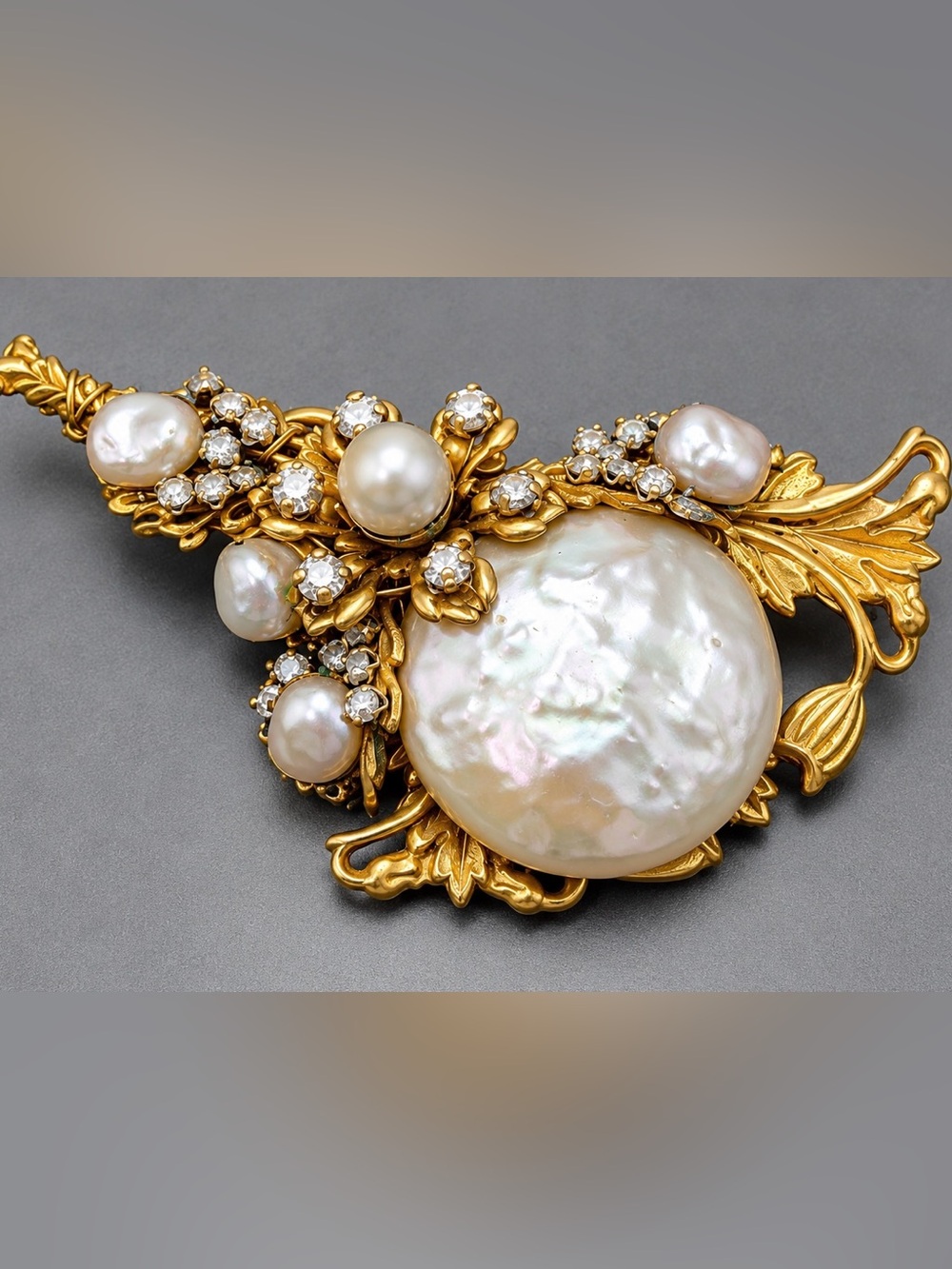 Miriam Haskell Baroque Pearl Brooch #cz552